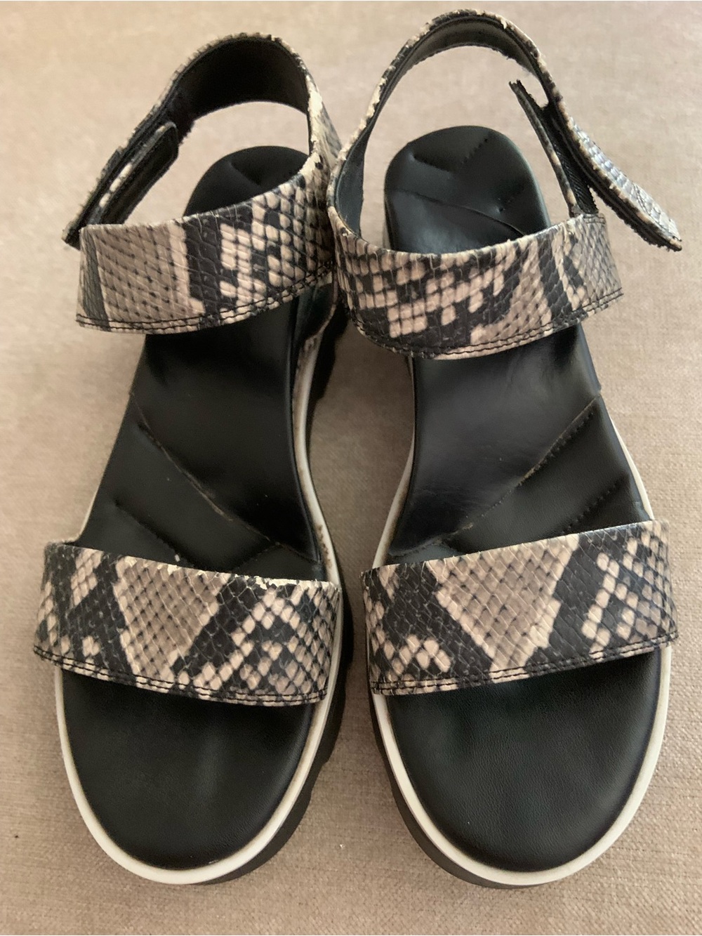 Franco Sarto Black & Beige Snake-Print Strappy Sandals